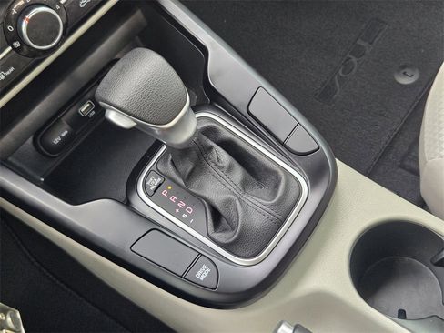 Used 2021 Kia Soul LX image 19