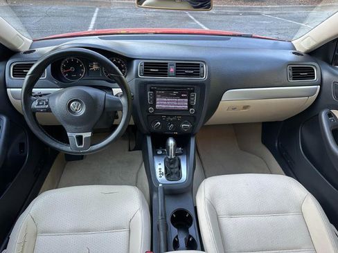 Used 2014 Volkswagen Jetta SE FWD image 31