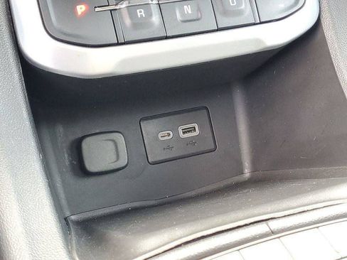 Used 2020 GMC Acadia SLE w/ Driver Convenience Package FWD image 18