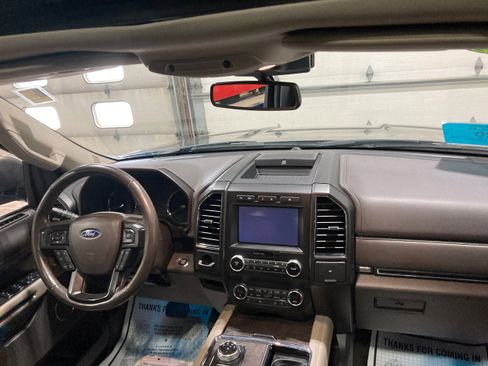 Used 2019 Ford Expedition Limited w/ Equipment Group 301A image 13