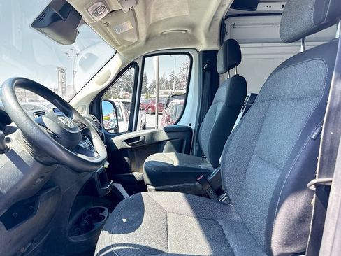 Used 2025 RAM ProMaster 2500 w/ Convenience Group FWD image 10