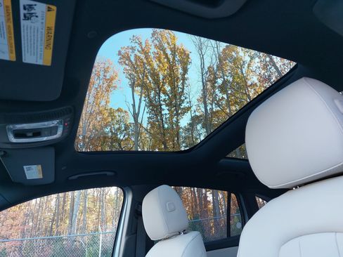 Certified 2025 Mercedes-Benz GLA 250 image 29