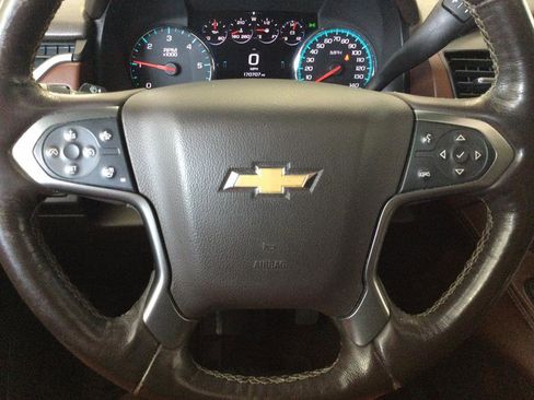 Used 2018 Chevrolet Suburban Premier image 11