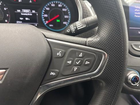 Used 2019 Chevrolet Malibu LT image 12