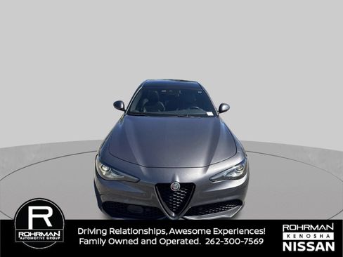 Used 2023 Alfa Romeo Giulia Sprint RWD image 9