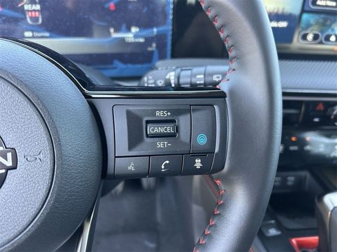 New 2025 Nissan Kicks SR image 32