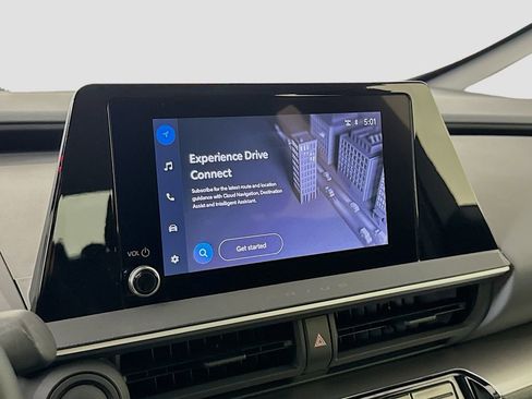 Used 2024 Toyota Prius LE image 12