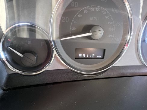 Used 2009 Jeep Grand Cherokee Limited image 30