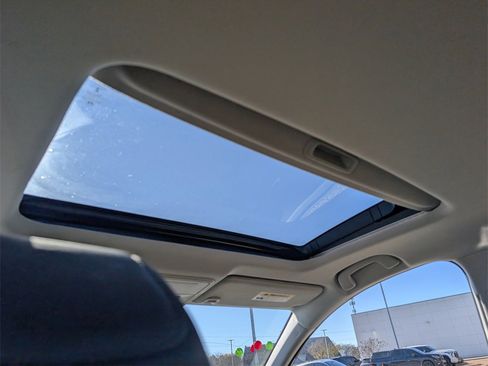 Certified 2023 Honda Accord Touring image 30