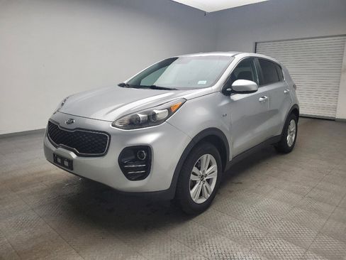 Used 2017 Kia Sportage LX image 2