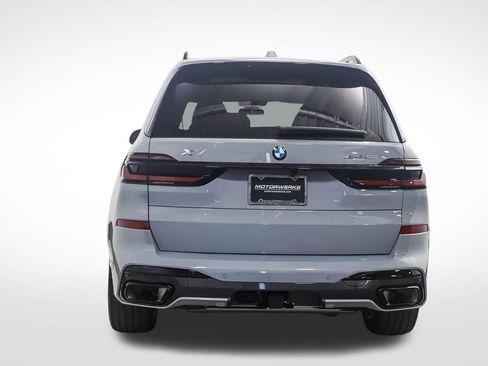 Used 2026 BMW X7 xDrive40i w/ M Sport Package AWD/4WD image 5