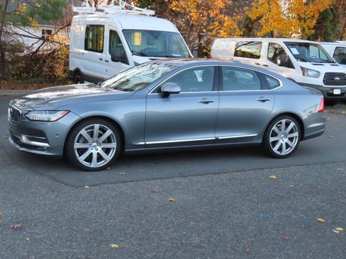 Used 2017 Volvo S90 T6 Inscription image 2