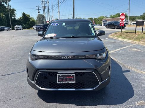 Used 2025 Kia Soul LX w/ LX Technology Package FWD image 8