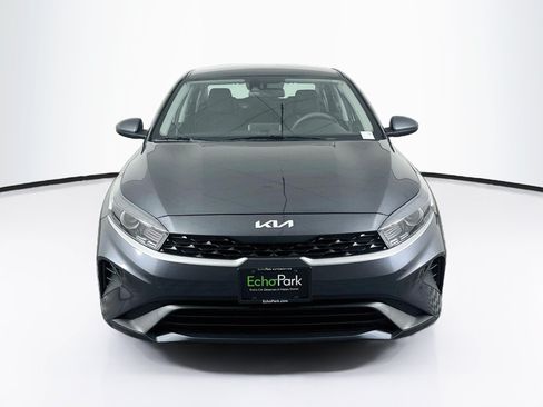 Used 2023 Kia Forte LXS FWD image 2