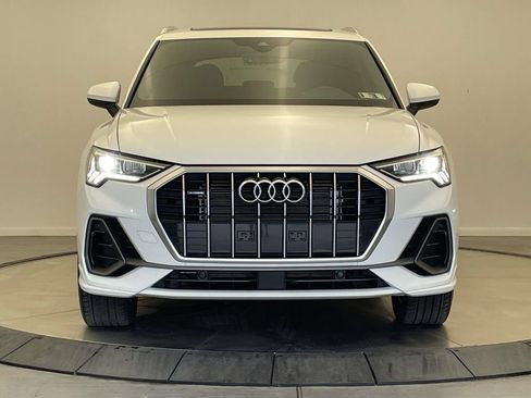 Certified 2025 Audi Q3 2.0T Premium w/ Convenience Package AWD/4WD image 10