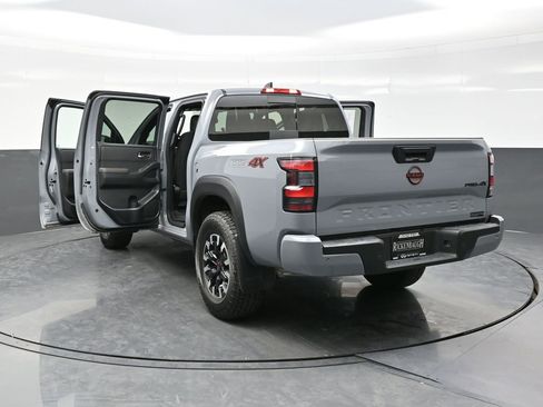 Used 2024 Nissan Frontier PRO-4X w/ Technology Package AWD/4WD image 45