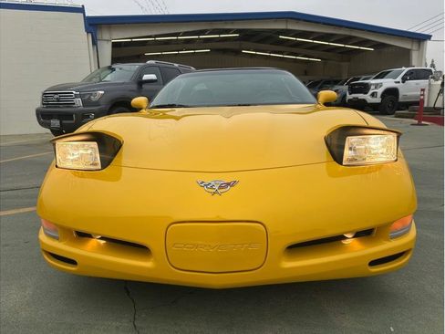 Used 2003 Chevrolet Corvette Coupe 2D w/ Preferred Equipment Group image 19