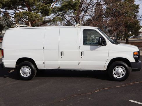 Used 2013 Ford E-250 and Econoline 250 image 3