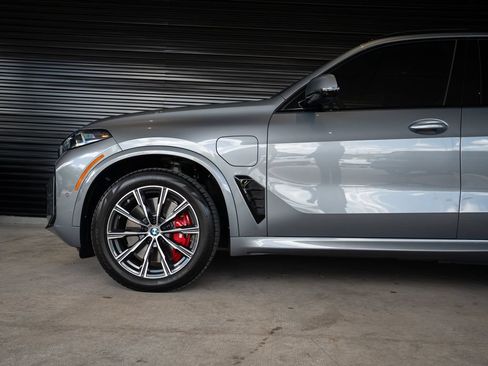 Used 2026 BMW X5 xDrive50e w/ M Sport Package AWD/4WD image 11