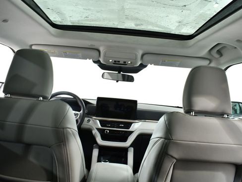 New 2026 Ford Explorer Active w/ Active Comfort Package image 17