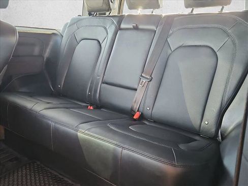 Used 2023 Land Rover Defender 90 S image 21