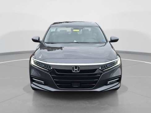 Used 2020 Honda Accord Touring image 2
