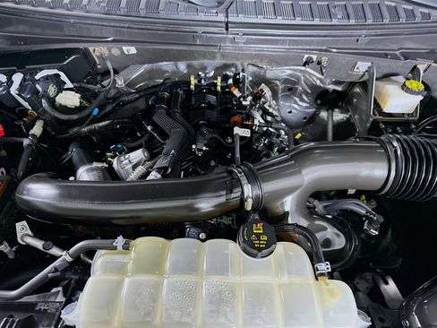 Used 2024 Ford Expedition Limited image 37