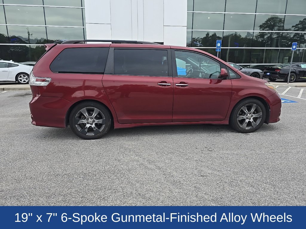 Used 2015 Toyota Sienna SE Premium FWD image 7