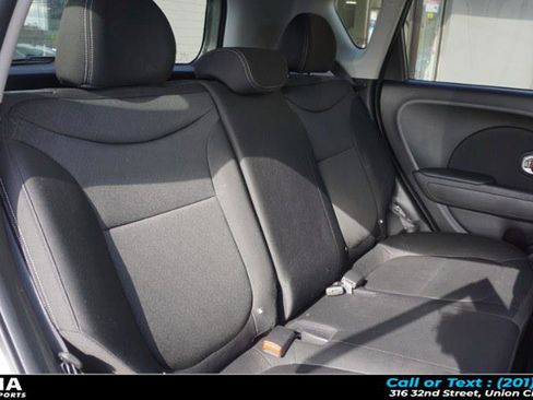 Used 2014 Kia Soul 5dr Wgn Auto Base image 22