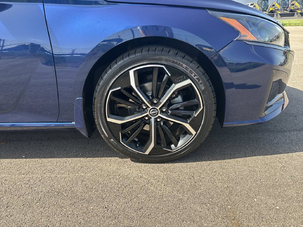 Certified 2023 Nissan Altima 2.5 SR FWD image 15