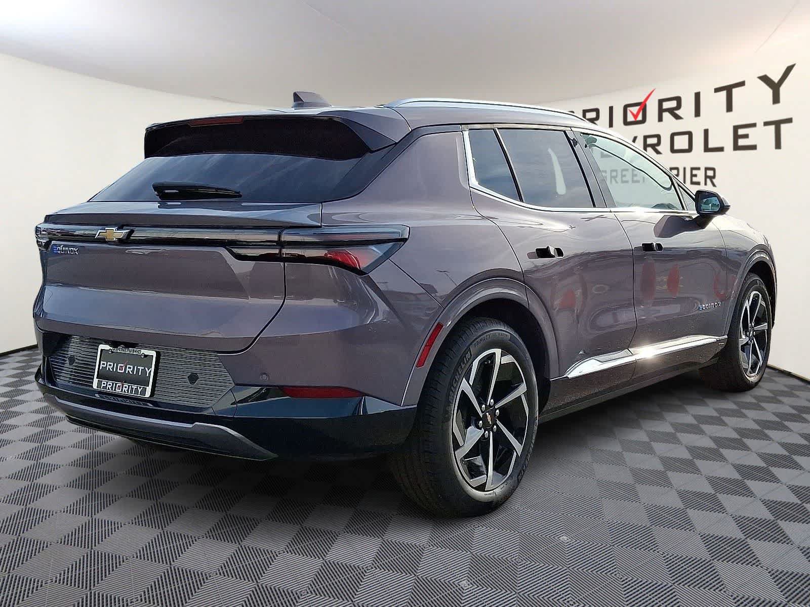 New 2025 Chevrolet Equinox EV LT FWD image 4