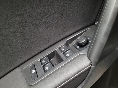 Used 2022 Volkswagen Tiguan S FWD image 27