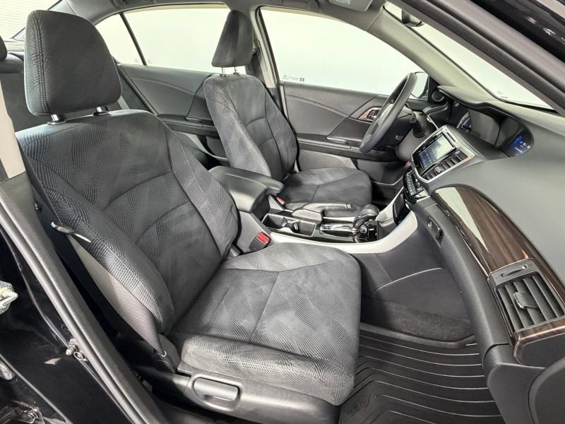 Used 2017 Honda Accord EX image 80