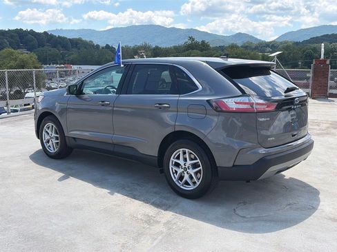 Certified 2024 Ford Edge SEL AWD/4WD image 4
