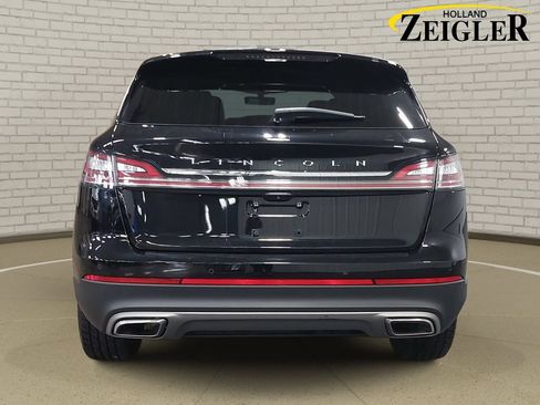 Used 2022 Lincoln Nautilus Reserve AWD/4WD image 6