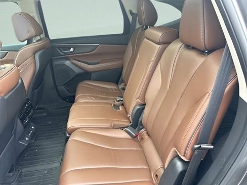 Used 2023 Acura MDX SH-AWD w/ Advance Package image 14