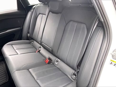 Used 2024 Audi Q4 e-tron Prestige AWD/4WD image 21
