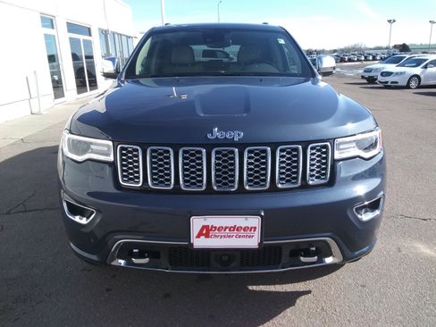 Used 2020 Jeep Grand Cherokee Overland image 3