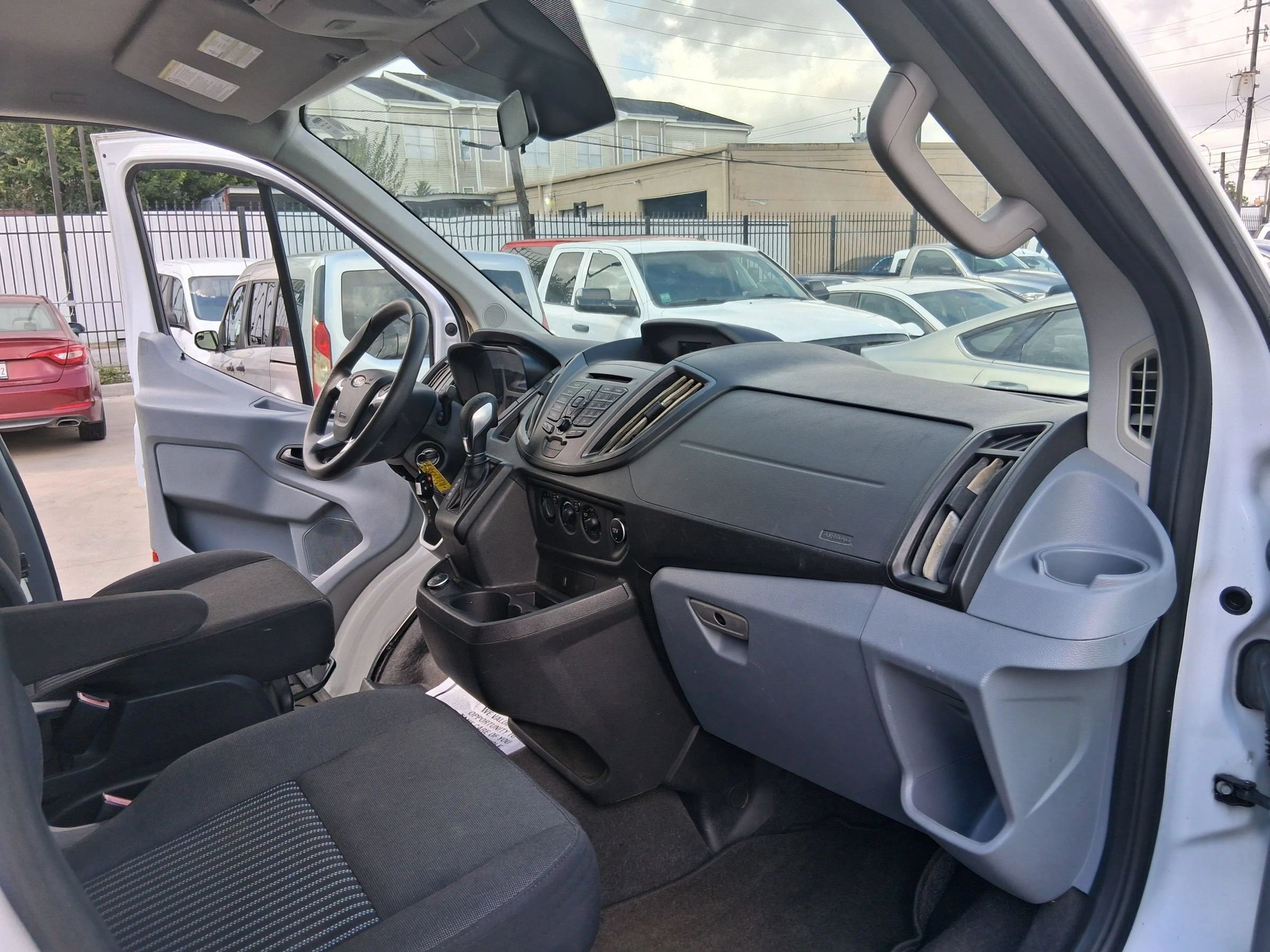 Used 2018 Ford Transit 350 XL RWD image 36