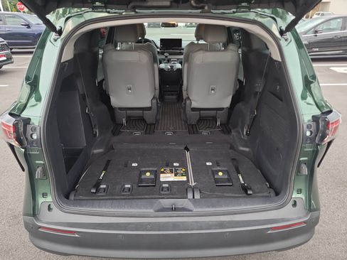 Certified 2025 Toyota Sienna XLE w/ XLE Plus Package AWD/4WD image 31