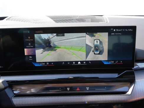 Used 2025 BMW i5 xDrive40 image 19