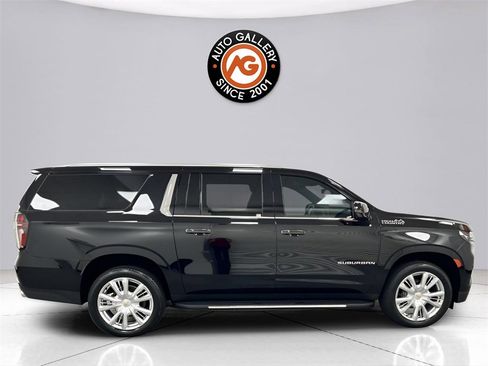 Used 2022 Chevrolet Suburban High Country image 8