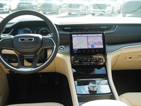 New 2025 Jeep Grand Cherokee L Limited w/ Luxury Tech Group II RWD image 14