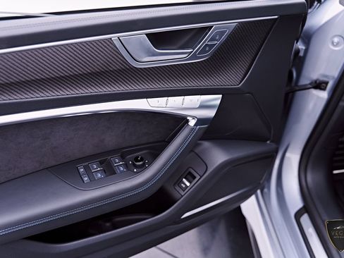 Used 2025 Audi RS 7 Performance AWD/4WD image 45