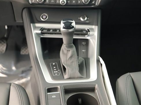 New 2025 Audi Q3 2.0T Premium image 21