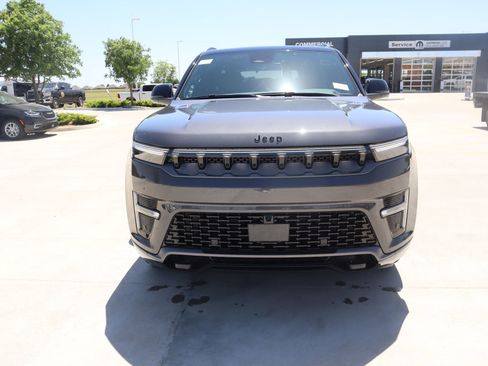New 2026 Jeep Grand Wagoneer 4WD image 10