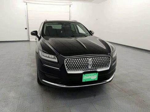 Used 2022 Lincoln Nautilus Reserve image 2