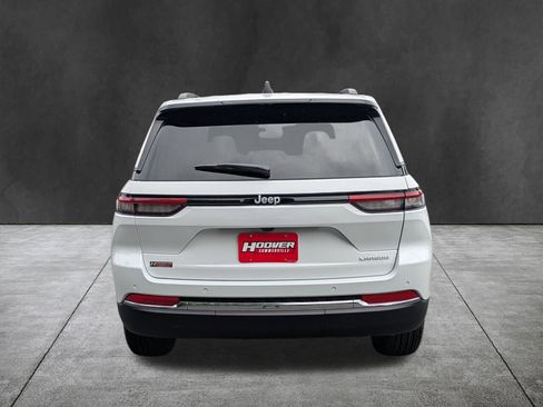 New 2026 Jeep Grand Cherokee Laredo X RWD image 5