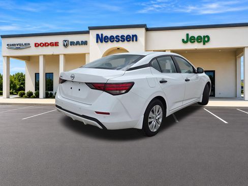 Used 2025 Nissan Sentra S FWD image 7