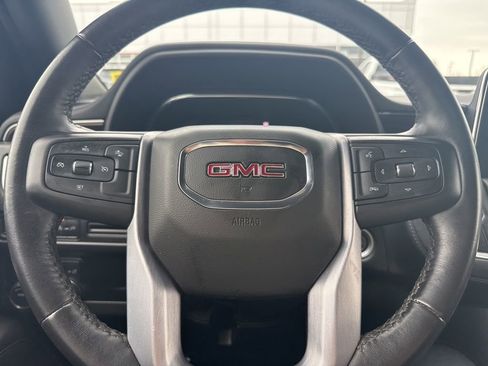 Used 2022 GMC Yukon SLE image 21